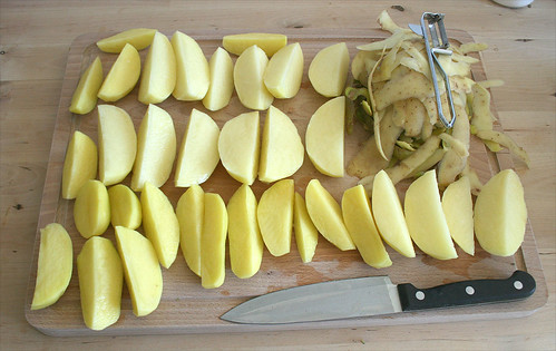 12 - Kartoffeln schälen und vierteln