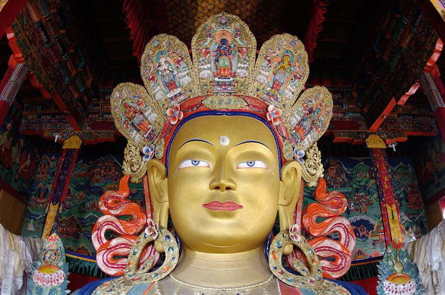 Статуя Майтрейи. Монастырь Тикси - монастыри Ладакха (Малого Тибета)