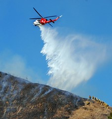 LAFD Tackles Lake View Terrace Wildfire