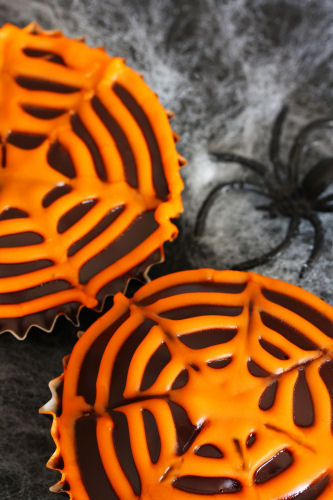spider web cupcake 3298 R