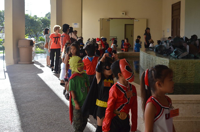 Kindergarteners going into Seto Hall