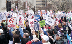 CWA activists in Ohio rally to repeal SB 5, an anti-bargaining rights law.