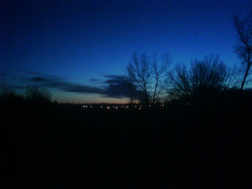 #tommw 40F calm, partly cloudy