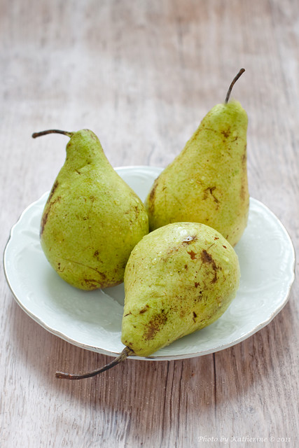 Два салата с грушей pears