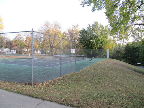 Tennis Courts at 46th St and 32nd Ave S