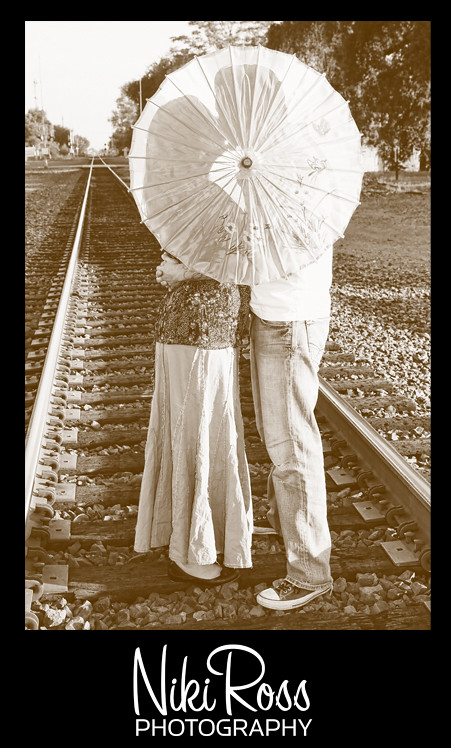 kissingtracks-behindumbrella