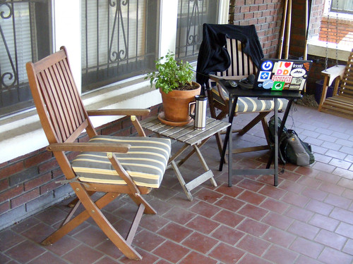 The outdoor home office. acnatta/Flickr
