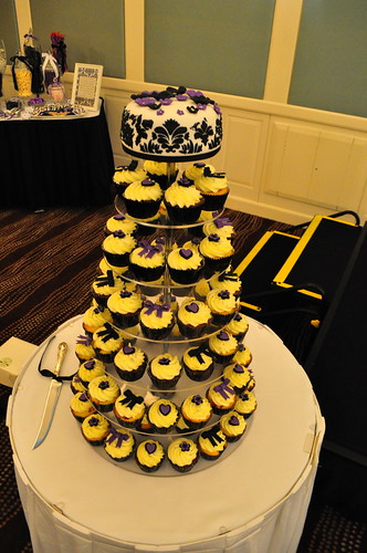 Black white and purple wedding cupcakes by admin