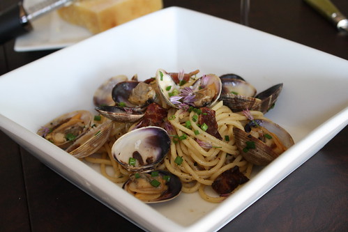 pasta with bacon and clams