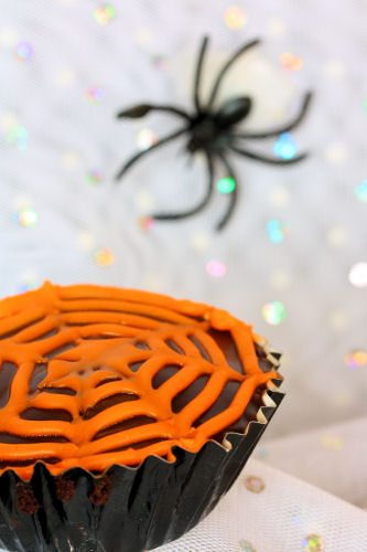 spider web cupcake 3288 R
