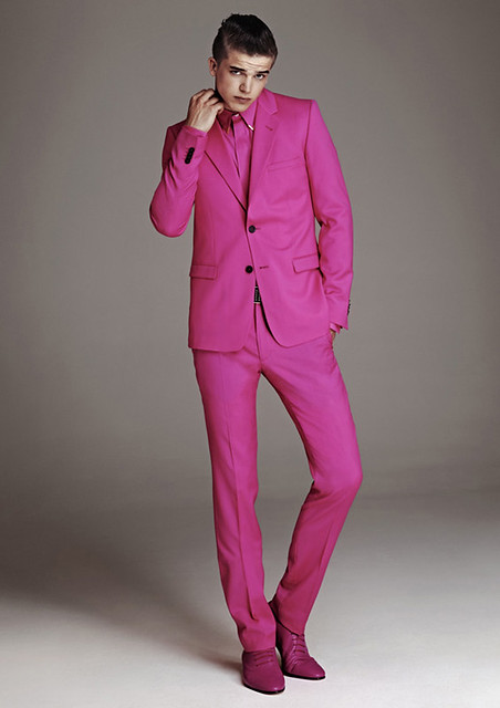 versace-x-hm-mens-collection-pink-suit-shirts-shoes
