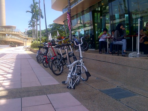 3 polygons,one dahon,one strida,one rocky and one brompton by Adibi