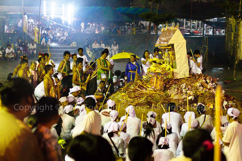 Nine Emperor Gods propitiation farewell @ Ban Tha Rue Shrine, Phuket Vegetarian festival 2011, Phuket, Thailand