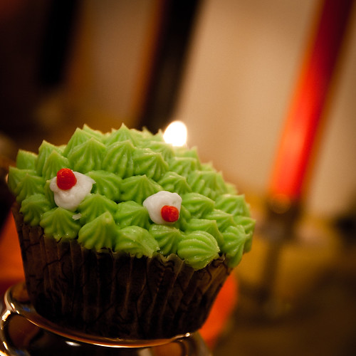 green cupcake monster by blacksapphire