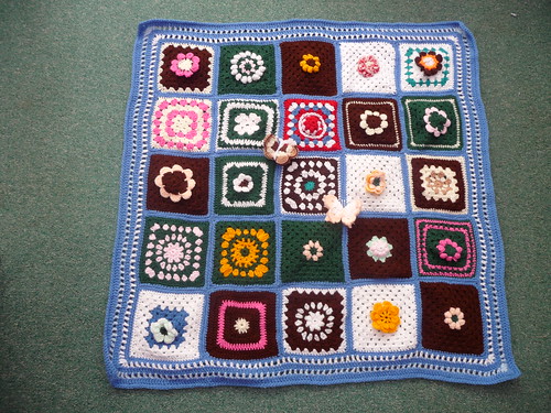 What a fantastic Blanket! The whole Blanket has been donated to SIBOL from jean nock! Golly you have made this so quickly! I am so grateful to you, thank you so much!