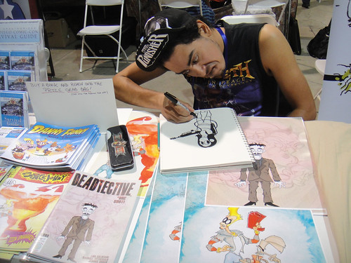 Long Beach Comic & Horror Con 2011 - artist Luis Calderon is angry at art!