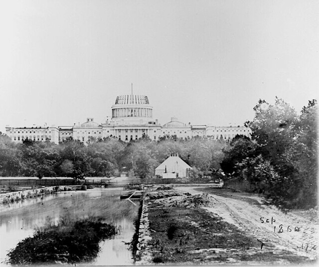 Capitol_under_const_1860