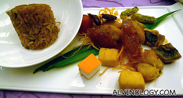 Individual serving portion of the Eight Treasure Rice