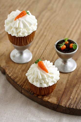 Carrot Cupcakes with MarzipanParsley Carrot Toppers