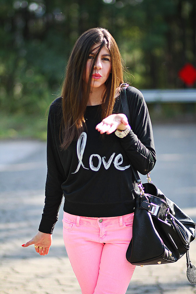 Fashion Outfit, Neon Pink Skinny Jeans, Giveaway Stranded Label