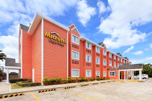 MICROTEL CAVITE - Facade Daytime_new