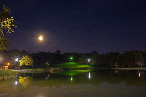 Lac aux Castors / Beaver Lake (Pleine Lune / Full Moon) by M9ike