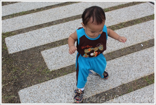 Baby Aslah walking