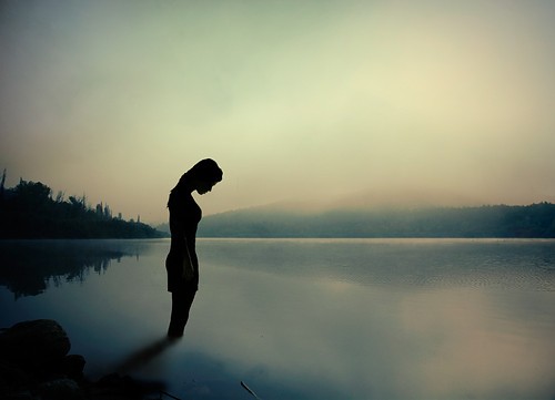 fog,girl,lake,morning,nature,alone-e85dcaa81b7ae0697820f4a77bc6a5a9_h