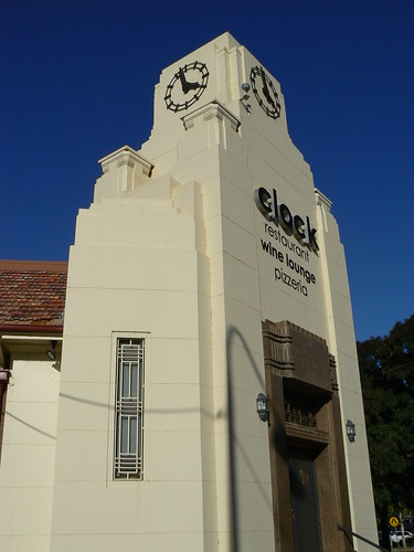 Clock Restaurant, Griffith