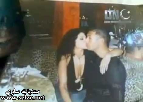 صورة قبلة ساخنة بين هيفاء و هبي و المعتصم القذافي 