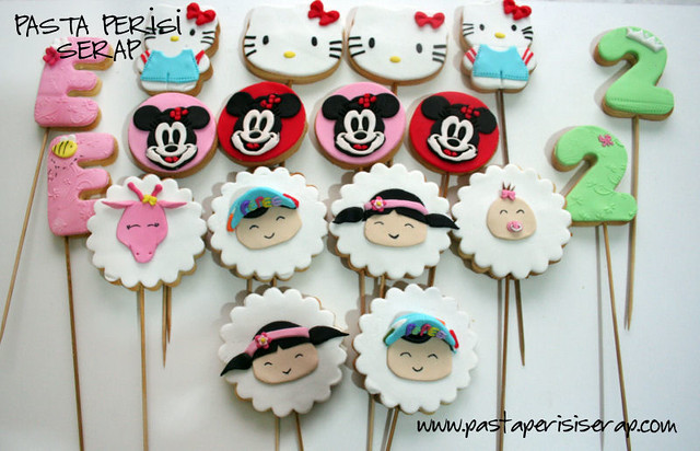 Pepee-hello kitty- minnie mouse cookie