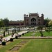 Vista do portao principal do Taj Mahal