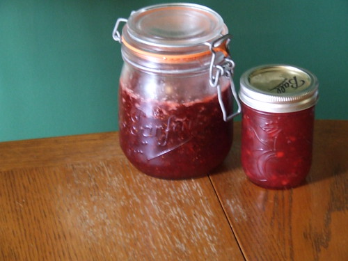 Strawberry-rhubarb jam and apple-black currant jam
