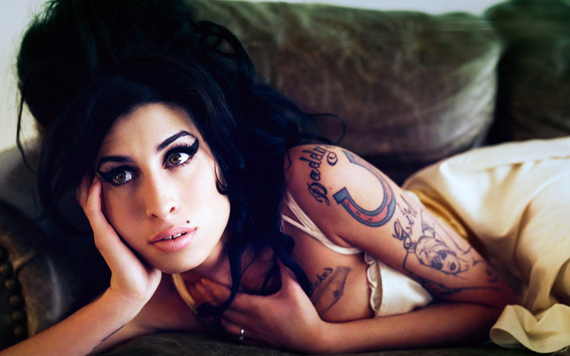 Amy_Winehouse_Widescreen_211200834740Pm911