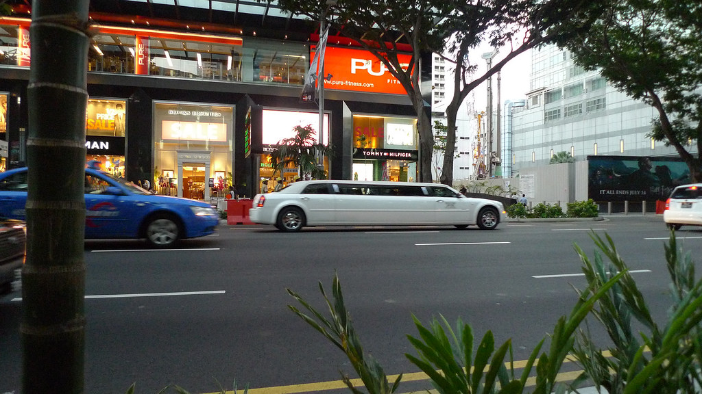 limousine in orchard road