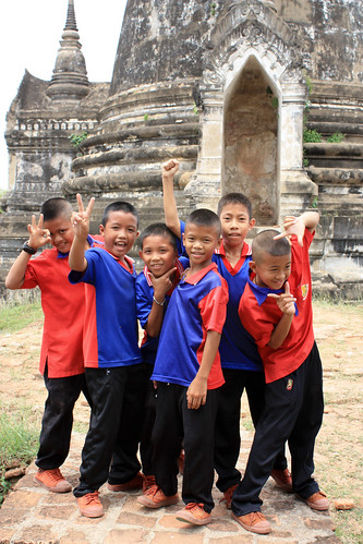 Kiddos at Wat Phra Si Sanphet (I think)