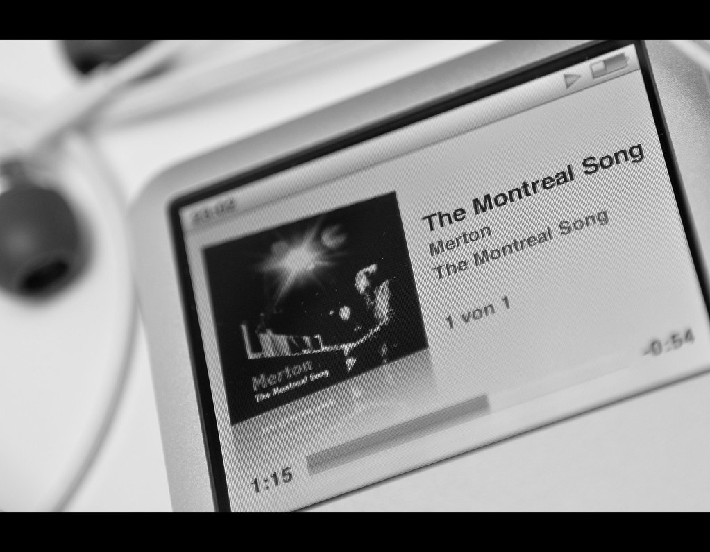 Project 365, 343/365, Day 343, Strobist, bokeh, the montreal Song, Merton, piano,  