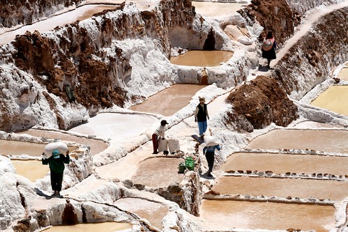 Salt farmers, Maras Salt Mines