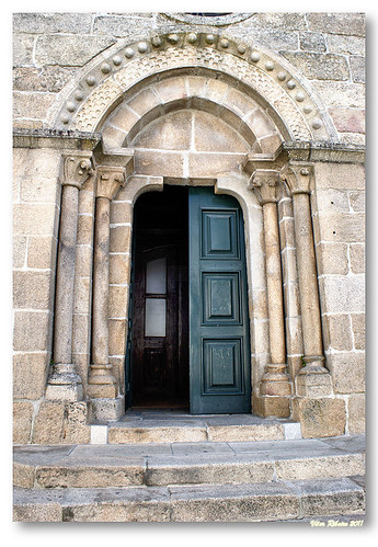 Portal principal da igreja matriz de Melgaço by VRfoto