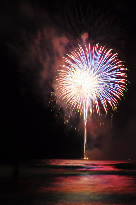 web_fireworks_patriotic_0116