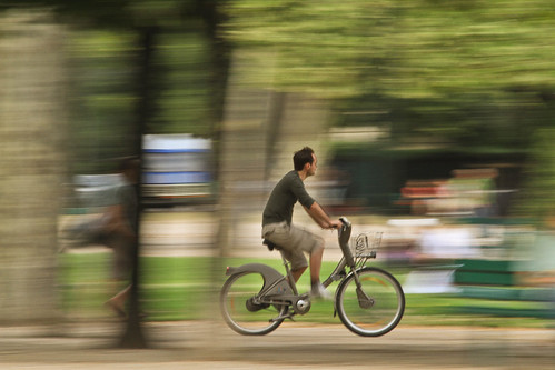 Cycling in Paris hasn't always been a joy. Photo: Mlle Bé