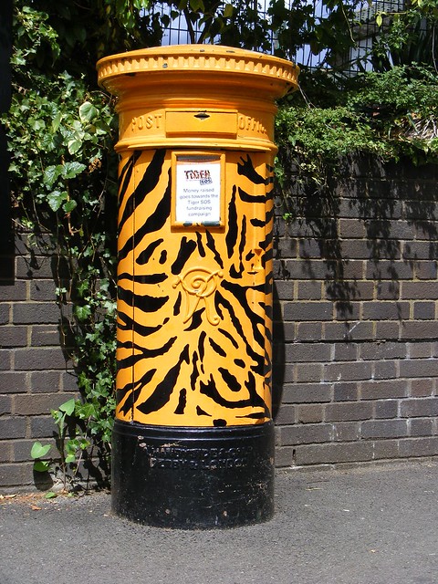 Handyside VR Post box, London Zoological Gardens, NW1