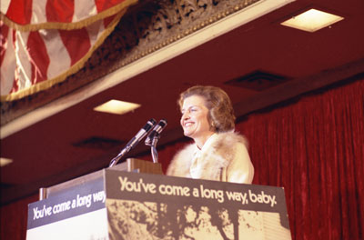 Betty Ford talking at the '74 Candidate's Luncheon, Republican Women Power of Illinois, 1974 (Courtesy Gerald R. Ford Library)