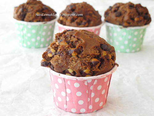 Nigella's Chocolate Chocolate-Chip Muffins