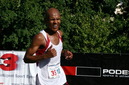 Zátopkův zlatý týden 2011: Veber celkovým vítězem, maraton patřil Serbessovi