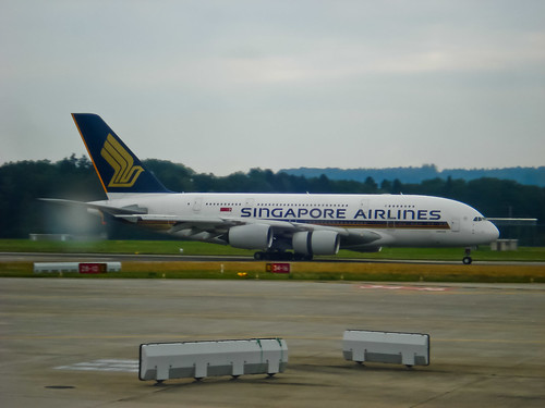 Singapore A380, Zurich by Mikebert4