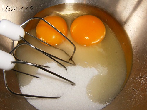 Tarta de peras-huevos,azucar