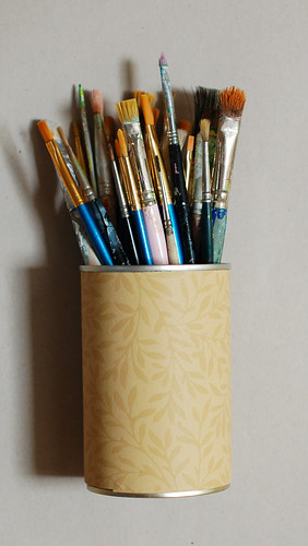 Wallpaper pen tin cans
