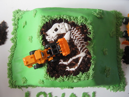 Dinos and diggers by Cake Maniac