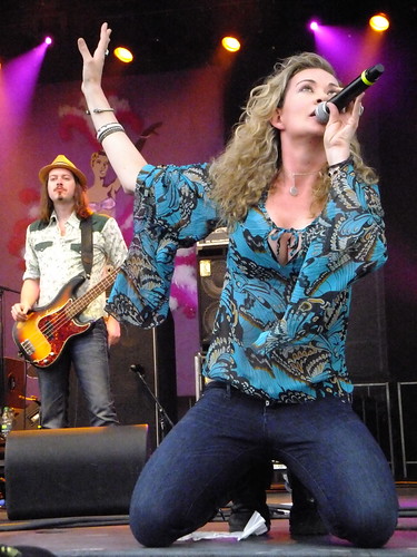 Dana Fuchs at Ottawa Bluesfest 2011